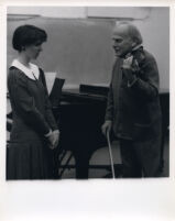 Yehudi Menuhin with violin and a student, 1986 [descriptive]