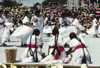 Betaza, dancers with braided hair, 1982 or 1985