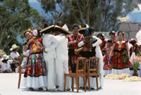 Juchitan, performers hugging, 1985