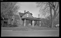 Old Clapp property, viewed at an angle, Red Oak, 1946