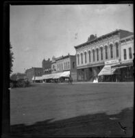 View of the town square, Red Oak, 1900