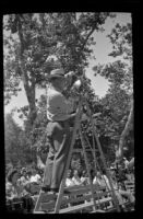 Southern Pacific Railroad Employee Bulletin photographer documenting the employee picnic, Los Angeles, 1945