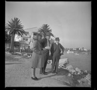 Dottie Siemsen, Al Siemsen and Wayne West overlooking the bay, Newport Beach, 1941