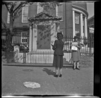 Mertie West reads the Boston Common Tablet, Boston, 1947