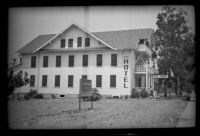 Hotel Isabel, looking north, Glendale, 1940