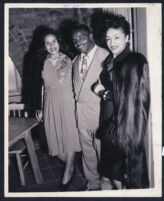 Abie Robinson and two unidentified women, Los Angeles, 1940s