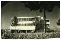 Landfair Apartments, view of east facade and surrounding vegetation, Los Angeles, California, 1937