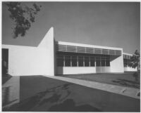 Le Moore School, exterior of classroom on outterside of ring