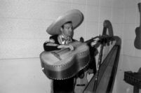 Donn Borcherdt playing the guitarrón