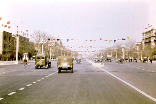Beijing, major thoroughfare (2 of 2)