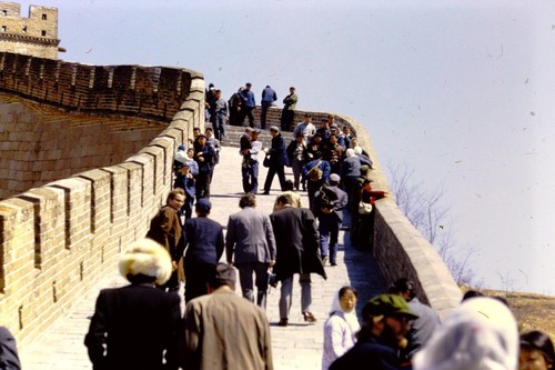 Great Wall, tourists (1 of 2)