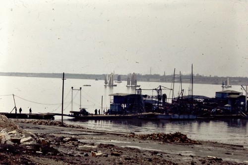 Wuhan, traditional wharf (2 of 2)