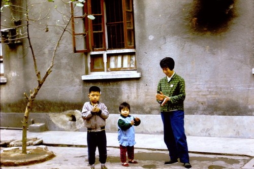 Residents from a Guangzhou's commune (2 of 2)