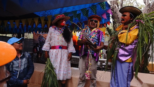 El secretario con el libro del carnaval