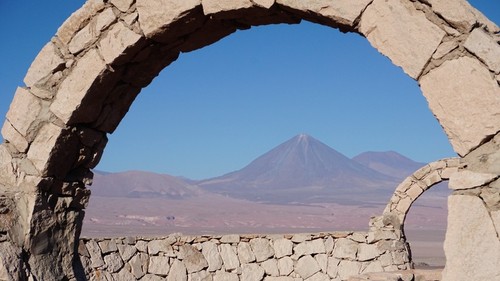 Volcán Licancabur desde Pukara de Quitor