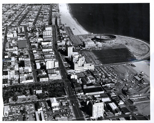 Aerial photograph of the Pike and downtown Long Beach