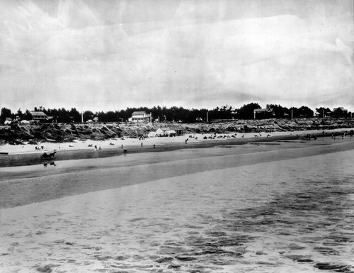 Beach at Ocean Avenue looking west