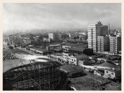 Aerial photograph of Pike and downtown Long Beach