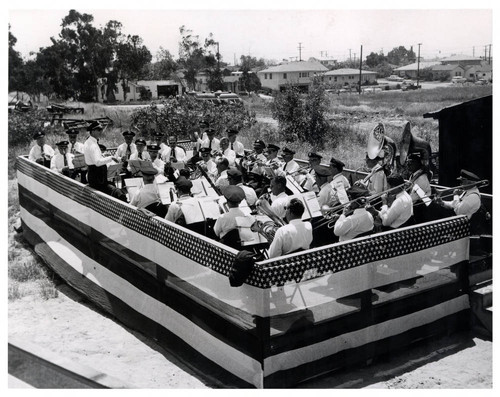 Long Beach Muncipal Band performing