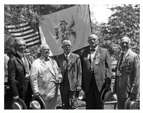 Iowa picnic committee