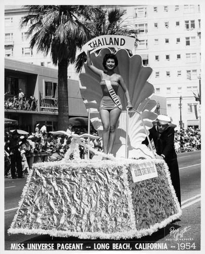 Amore Asvananda of Thailand on float