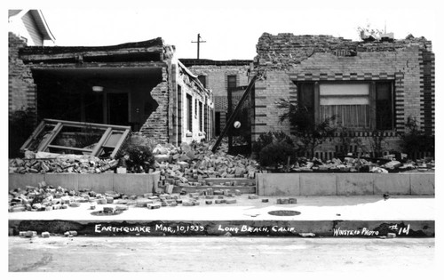 Apartment house destroyed