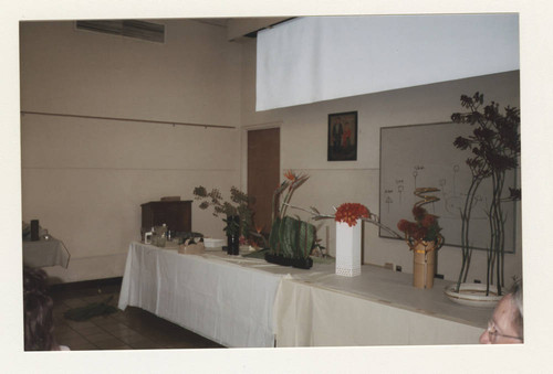 Flower arrangement program : Five unique arrangements — Calisphere