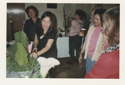 Flower arrangement program : Watching and learning — Calisphere