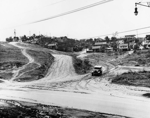 Unpaved roads in Chávez Ravine