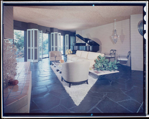 Stephens, Robert Weaver, residence. Living room