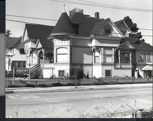 Steinbeck House, 132 Central Avenue, Salinas, California, Ph 554 ©1979 Billy Emery