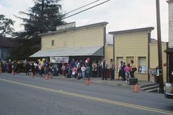 Crowd waiting for the Dilworth stagecoach in downtown Geyserville, Calif., Mar. 1988
