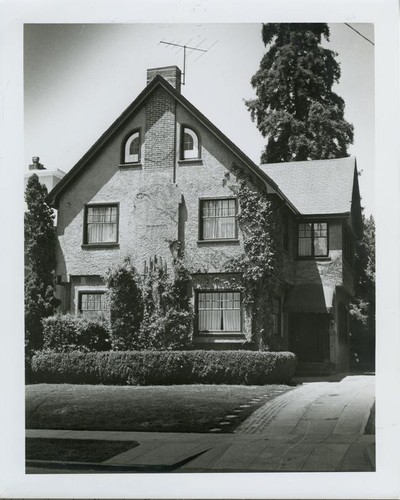 Goddard, Louise (Mrs. C. L.), speculative houses, Etna St., Parker St., and Ashby Place, Berkeley (built 1905)