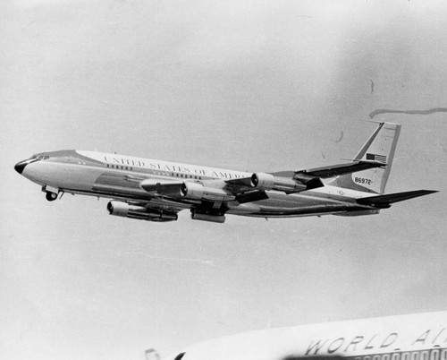 Plane carrying Robert Kennedy