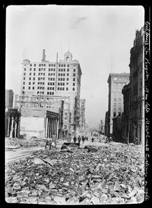 Earthquake damage to California Street, showing the Hayward Building and the Merchant's Exchange, San Francisco