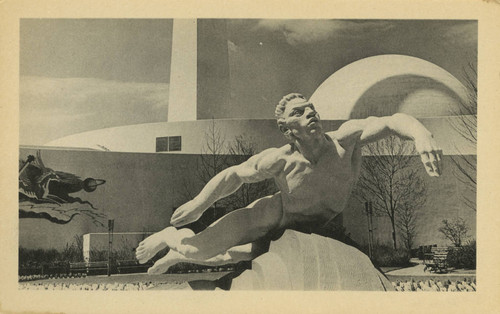 Sculpture at the World's Fair of 1940, New York - "The Crest," by Brenda Putnam, Garden Court - World of Fashion Building