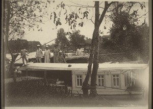 Motorboot Sobat vor der Abreise v. Geschw. Flückiger nach Tewah. (1925)