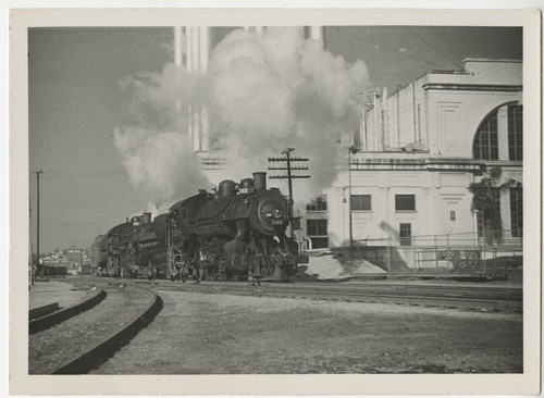 SD&AE locomotive at W. E Street, San Diego