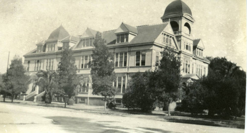 Holmes Hall, Pomona College