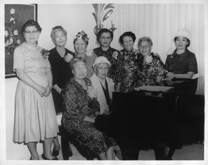 Hae Ryon Ahn and eight women at piano