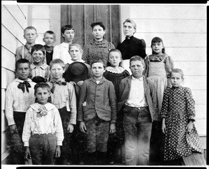 Portrait of children from the "Pass School" in Hollywood, Los Angeles, ca.1892-1893