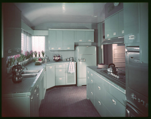 Pace Setter House of 1951: Color and "Rejects". Kitchen