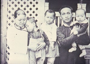 A gatekeeper and his family, Changde, Hunan, China, ca.1900-1919