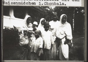 Muhamed. Frauen mit kranken Kindern i. Chombala