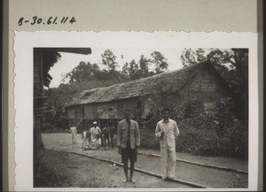 Dajaksches Langhaus i. Tumbang Tangoi, das letzte Dorf am obern Kahajan