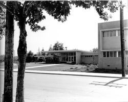 Exterior of Santa Rosa Medical Clinic, Santa Rosa, California, 1957