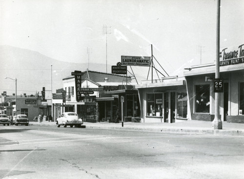 View of the west side of the 100 block of San Gorgonio Avenue, Banning, California, looking south