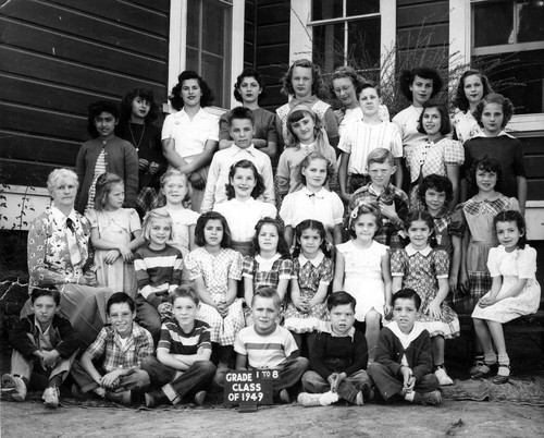 Grade 1 to 8 Class of 1949 Murray School (c. 1949), photograph