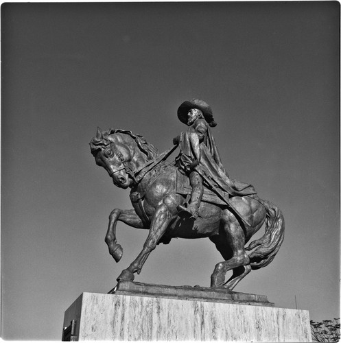 Statue of Juan Bautista de Anza in Hermosillo
