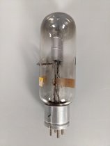 Triode with side-mounted anode